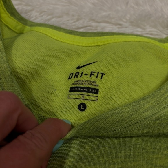 Nike Woman’s Epic GRX Obsessed Crew Neon Green Size Large EUC - Picture 3 of 12